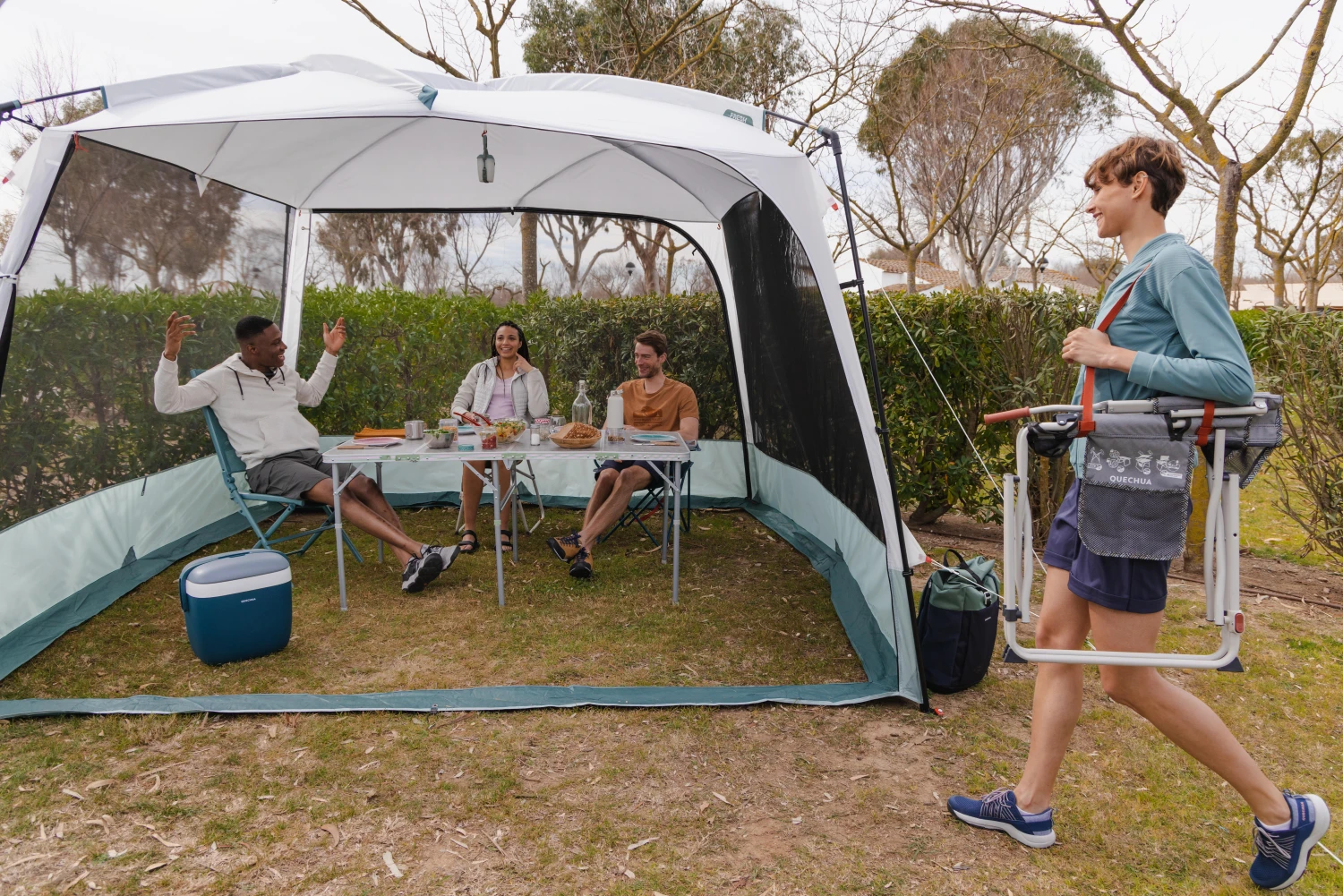 Quechua 10 Man Camping Living Room With Poles 5 Quechua 10 Man Camping Living Room With Poles - Image 5