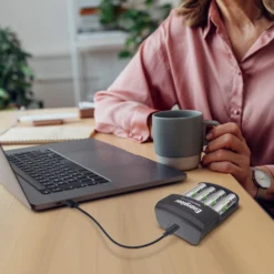 Energizer NiMH Battery Charger USB 4 AA/AAA 4 Batteries AA / HR06 10 Energizer NiMH Battery Charger USB 4 AA/AAA 4 Batteries AA / HR06 -Outdoor Camping Shop k4fb1fbe8b595e8d50bc5568109aa2833