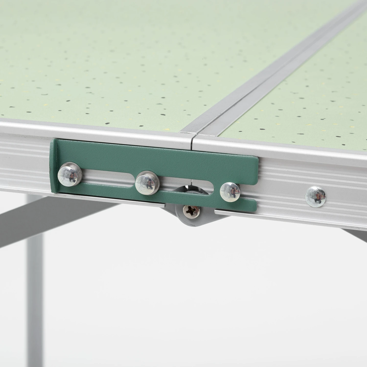 Quechua FOLDING CAMPING TABLE - 4 PEOPLE 8 Quechua FOLDING CAMPING TABLE - 4 PEOPLE - Image 8