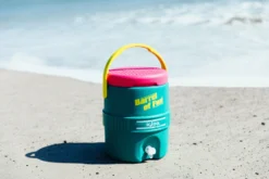 IGLOO Retro Barrel Of Fun 2 Gallon 9 IGLOO Retro Barrel Of Fun 2 Gallon -Outdoor Camping Shop kc88273d206089a3a71fec21ebeffb697