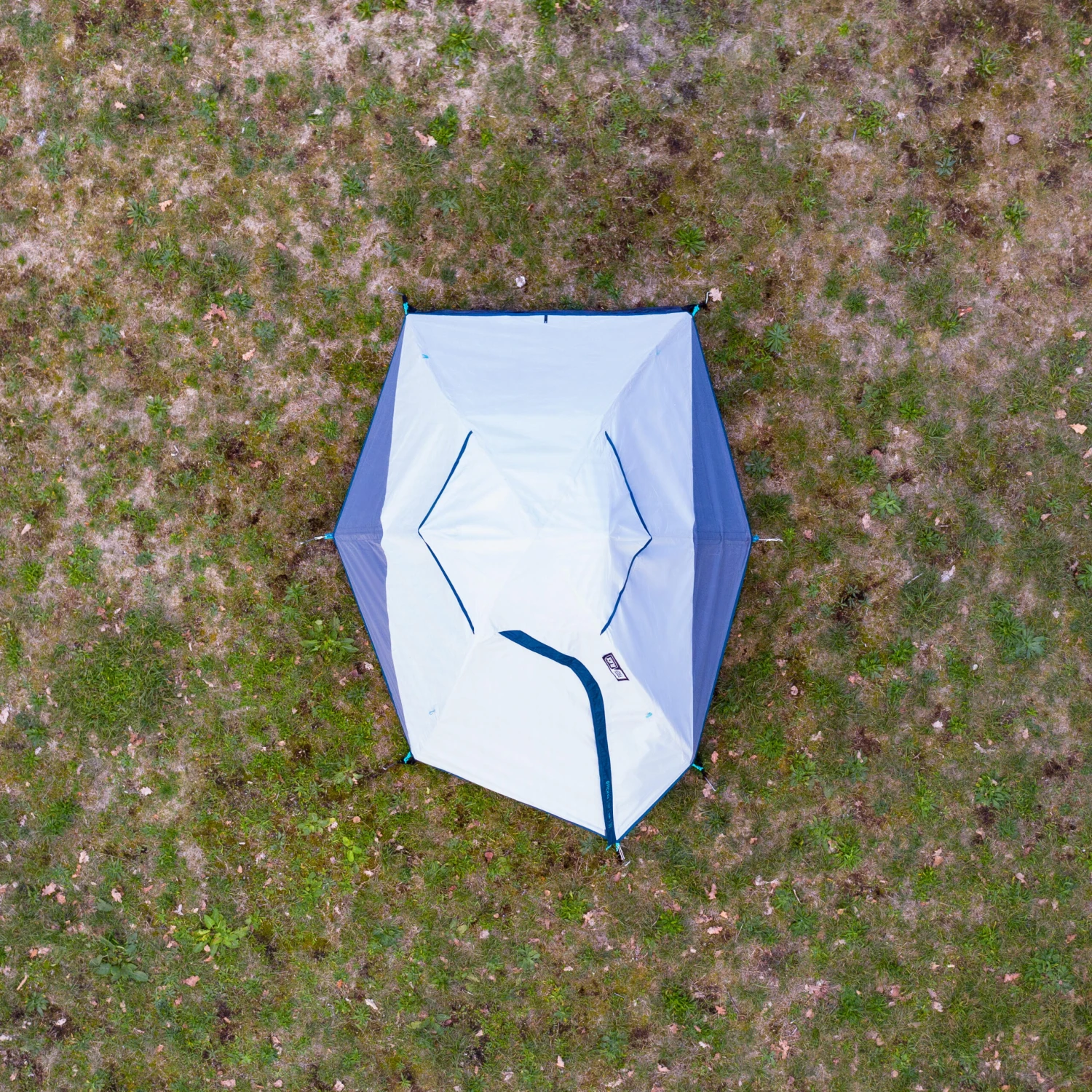 Quechua 2 Man Blackout Tent MH100 8 Quechua 2 Man Blackout Tent MH100 - Image 8